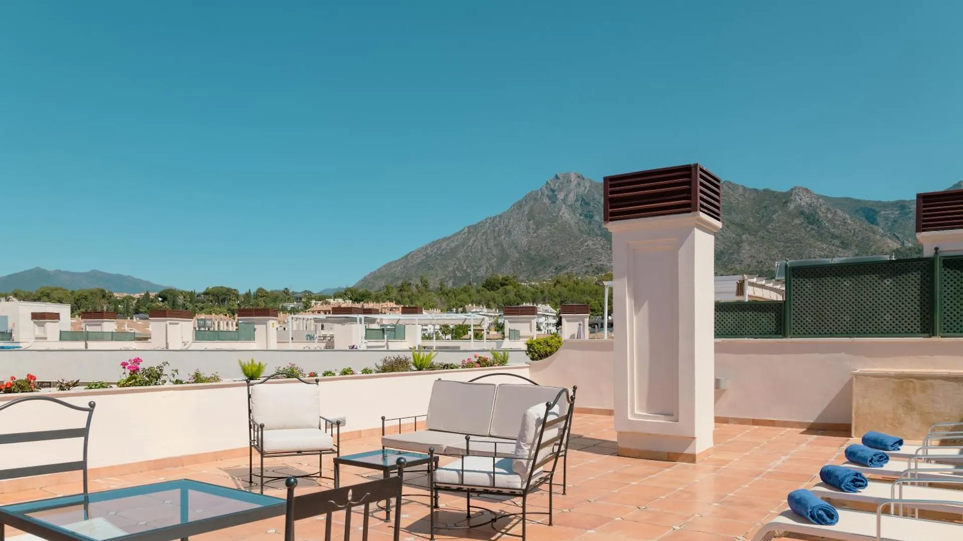 Lägenhet Guadalpin Suites Marbella