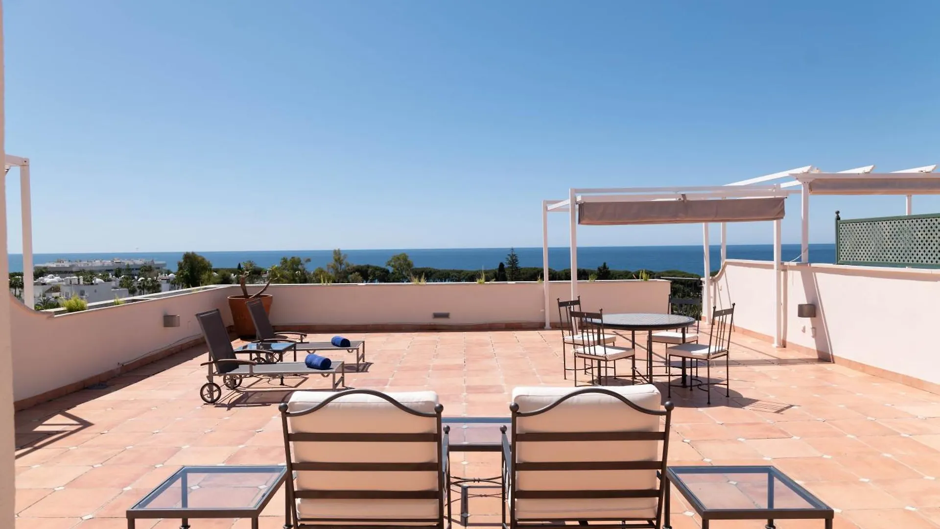 Guadalpin Suites Marbella Apartment