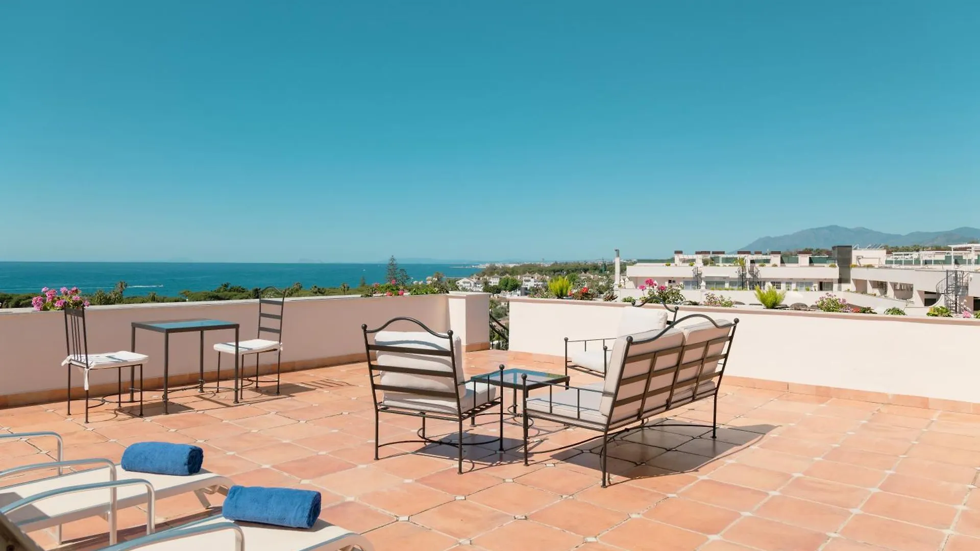 Guadalpin Suites Marbella Apartment
